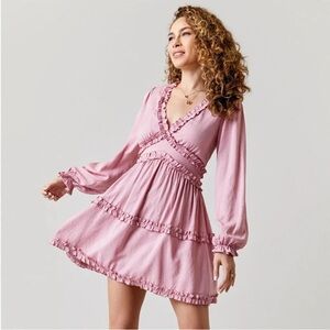 Francesca’s Mi Ami Long sleeve pink Lana Ruffle Mini dress NWT